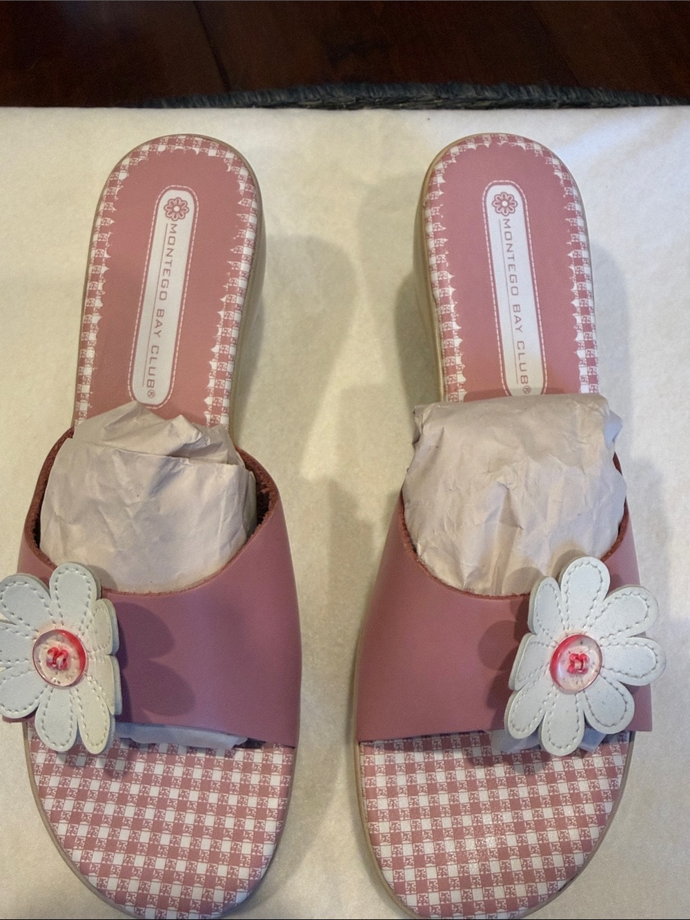 Montego Bay Club Pink Slide Sandals with White Daisy Accent